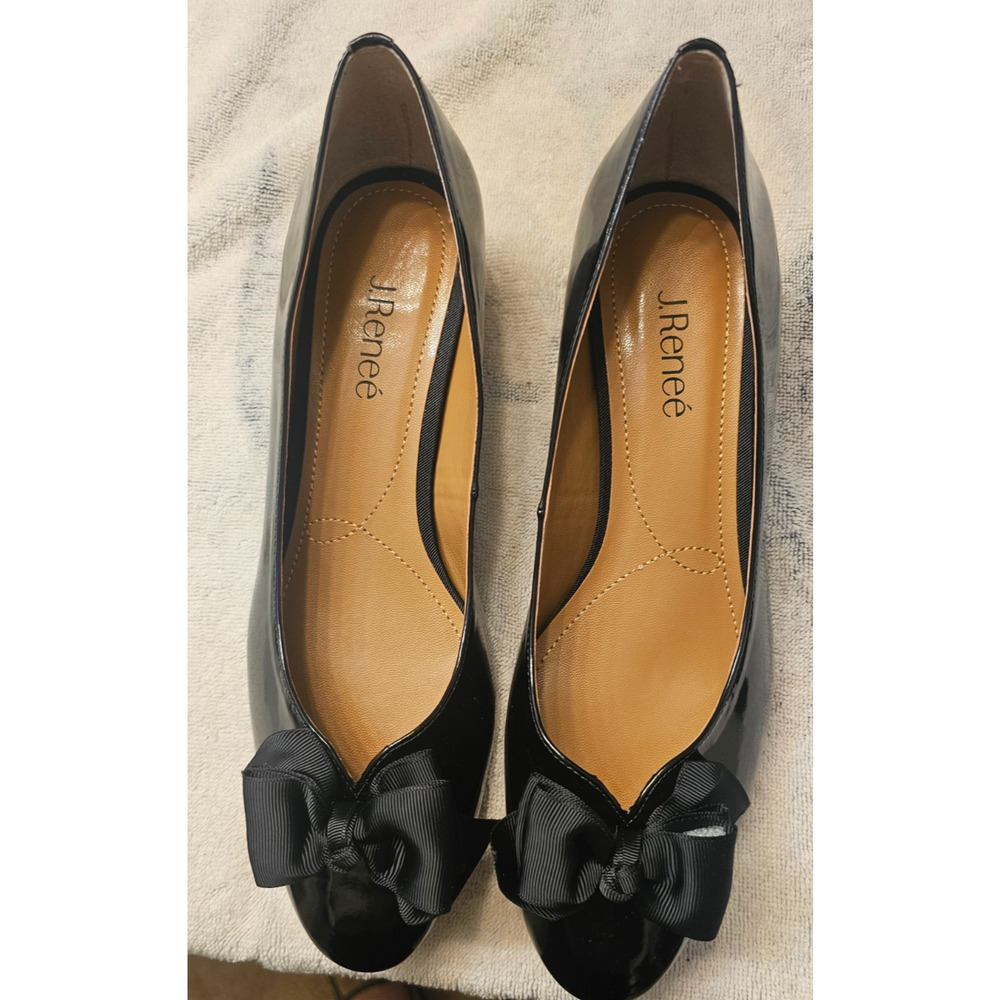 NWOB J Renee Black Pump Bow Size 11 "Cameo" 1 1/2 in heel patent leather pump